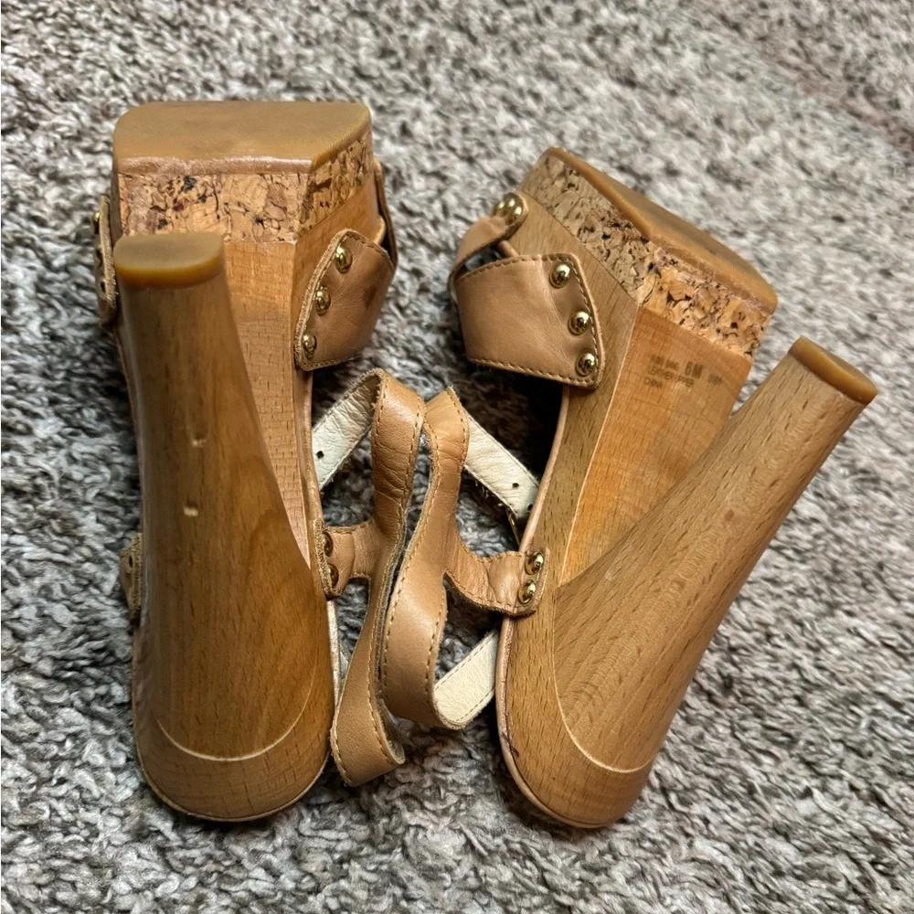 Chinese Laundry Tan Platform Heels Size 6